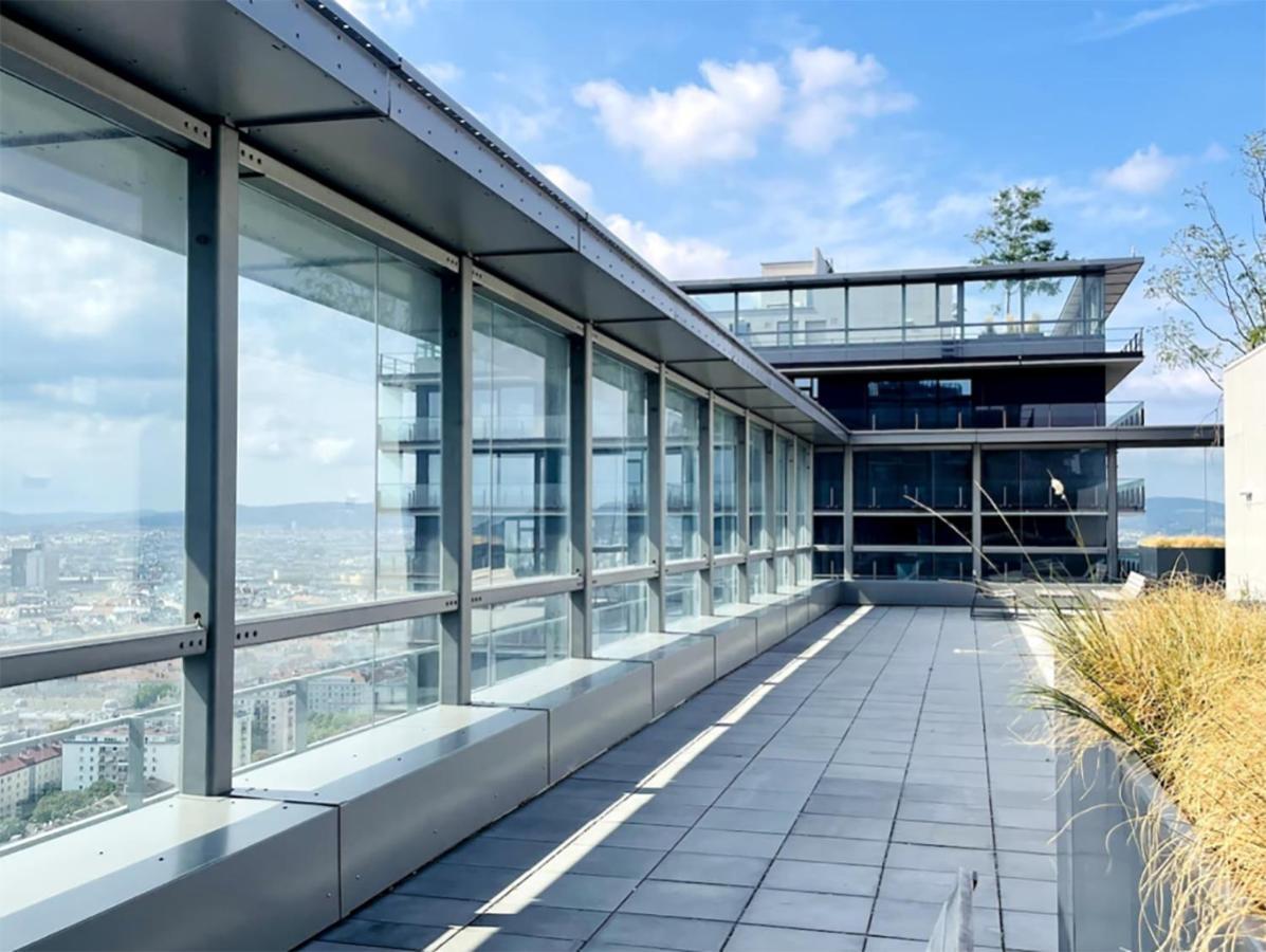 Apartment Sunrise Above Sky With Rooftop Pool *
