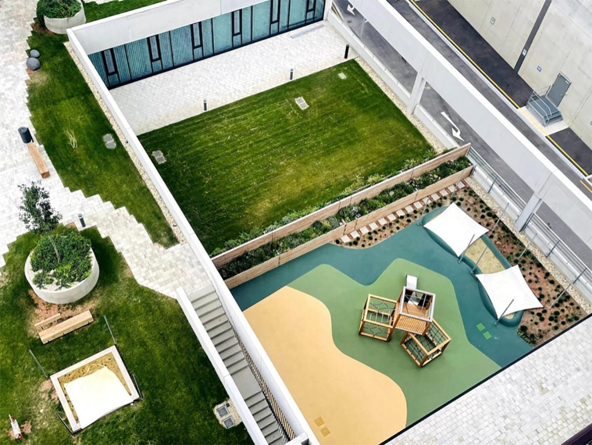Apartment Sunrise Above Sky With Rooftop Pool